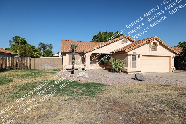 Building Photo - 1105 N Quail