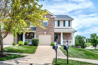 Building Photo - Gorgeous Updated 3 Bed 3 Bath Home Garage