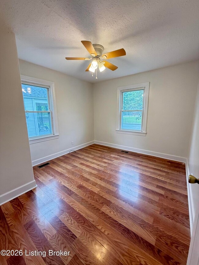 Building Photo - 1105 Beecher St