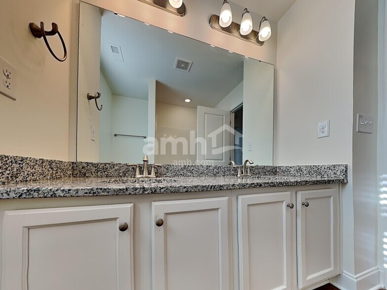 Building Photo - 2324 Campbell Cv Ct