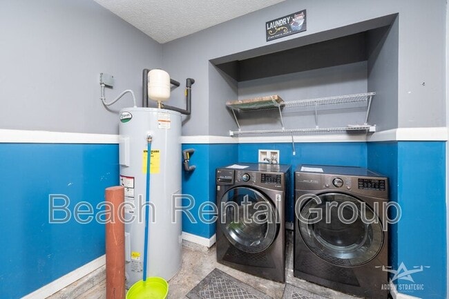 Building Photo - 170 Woodland Pk Lp