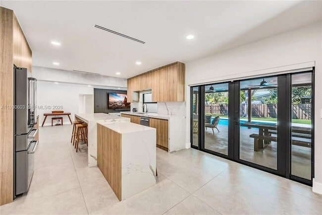 Building Photo - 11340 SW 74th Ct