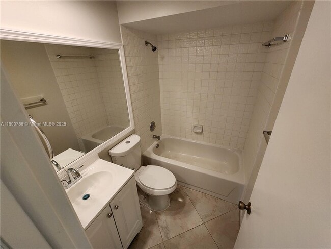 Building Photo - 1562 Springside Dr