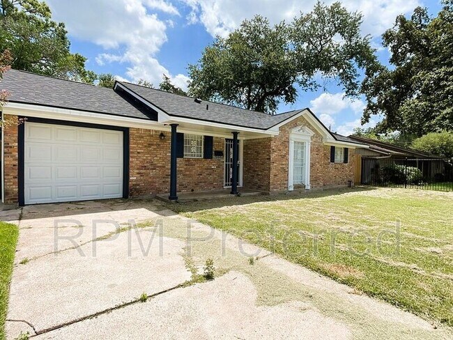 Building Photo - 10506 Rockaway Dr