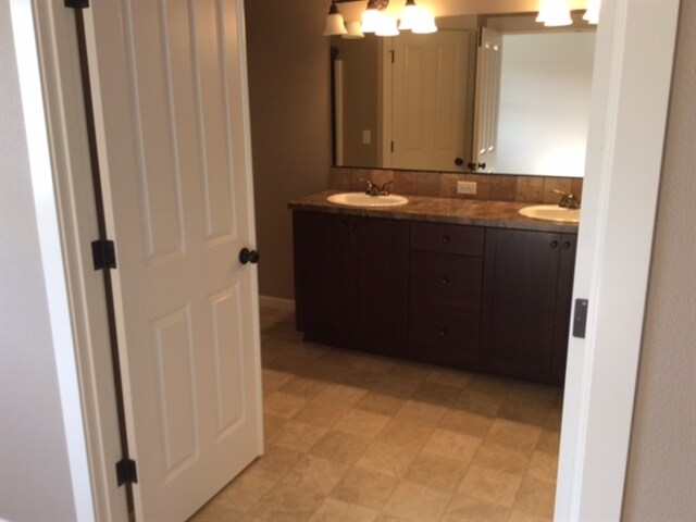 Building Photo - 468 Tulip Ave