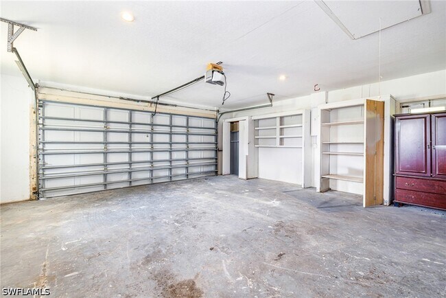 Building Photo - 1505 SE 36th St