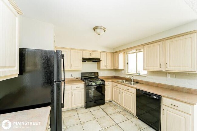 Building Photo - 3232 E STALLION LN, TUCSON, AZ 85739