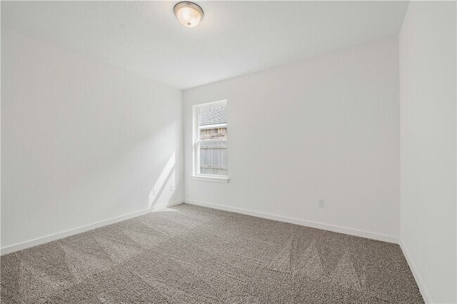 Building Photo - 6101 Pocono Dr