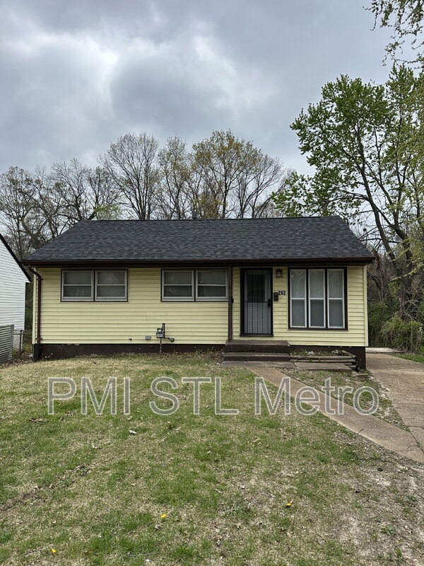Primary Photo - 262 Estridge Rd