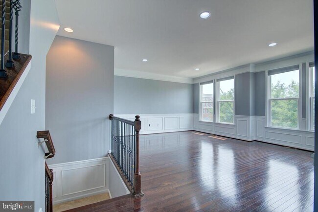 Building Photo - 42262 Knotty Oak Terrace