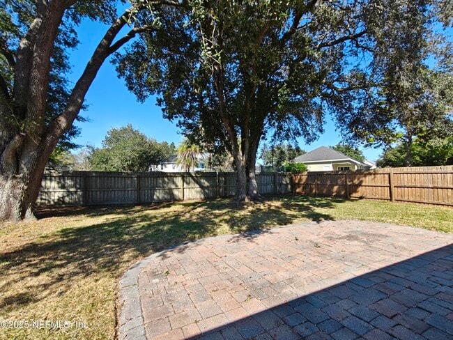 Building Photo - 1250 Bedrock Dr