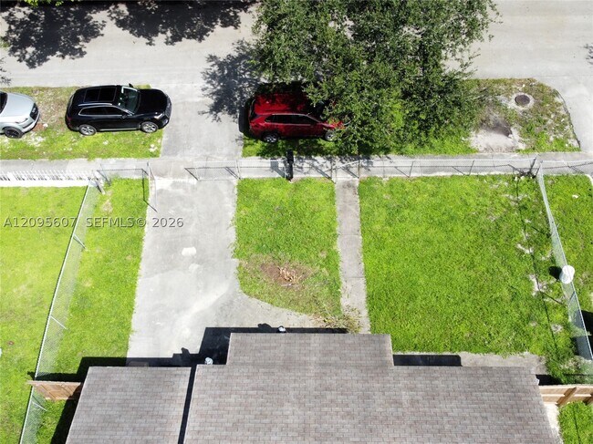 Building Photo - 760 NW 126th St