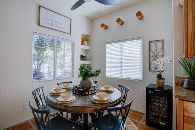 Building Photo - 53345 Avenida Obregon