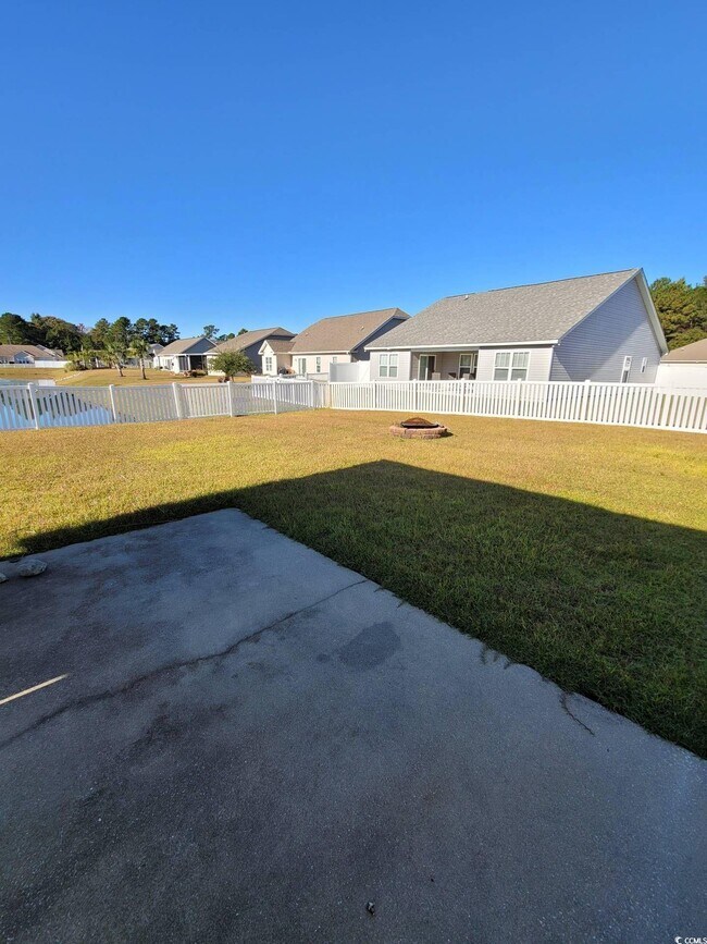 Building Photo - 601 Cottontail Trail