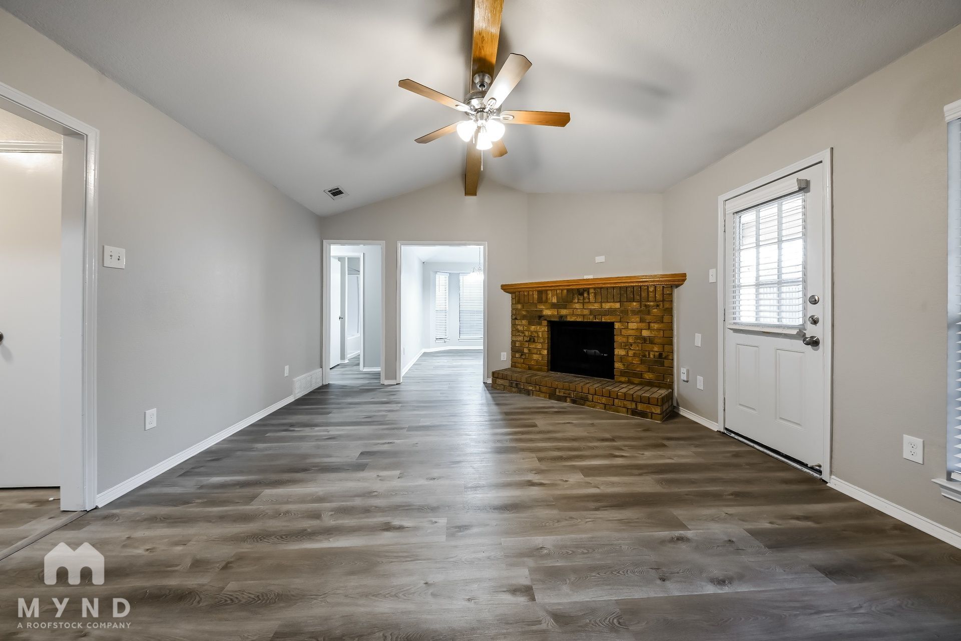 Building Photo - 701 Hillside Dr