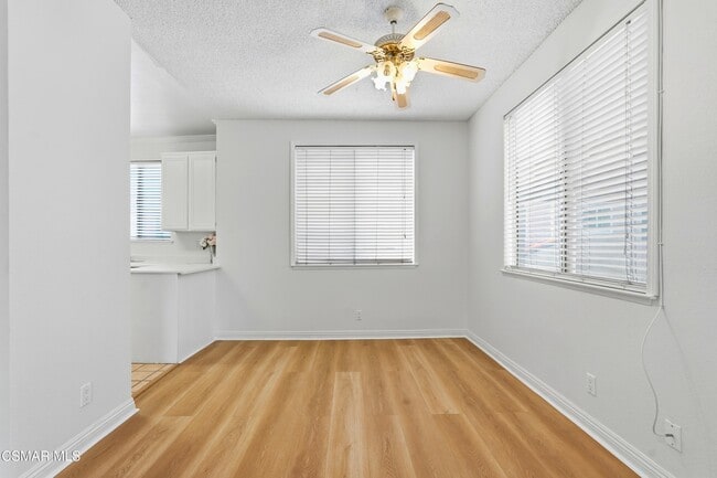 Building Photo - 13901 Olive View Ln