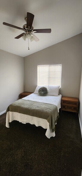 Building Photo - 1160 N Colonel Rd