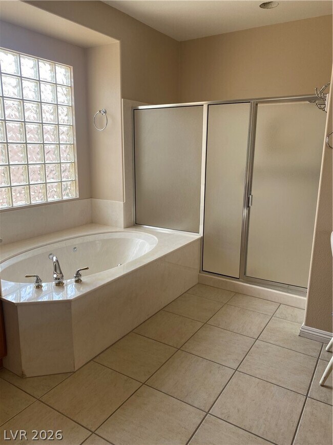 Building Photo - 10340 Riva De Destino Ave