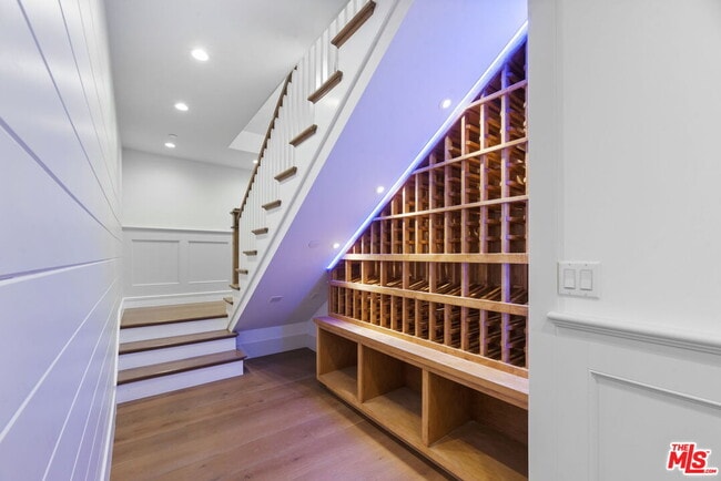 Building Photo - 566 Ida St