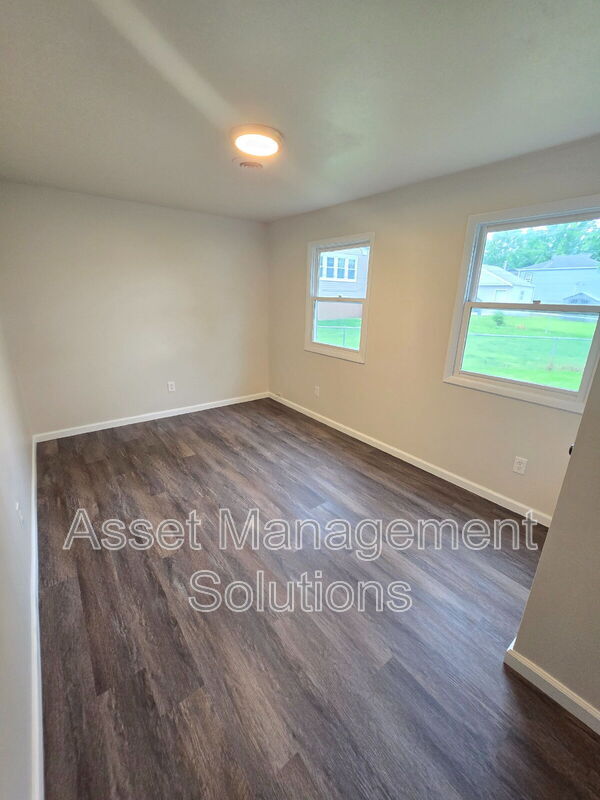 Building Photo - 11006 St Ambrose Ln