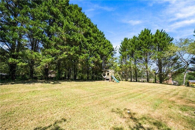 Building Photo - 8155 Knight Ln