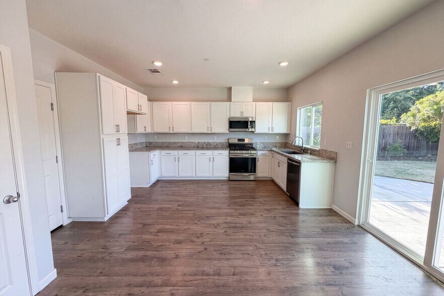 Building Photo - 8224 Kossum Wy