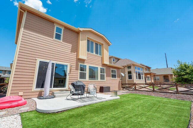 Building Photo - 7143 Jagged Rock Cir