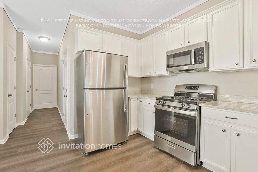 Building Photo - 3146 Imperial Cir SW