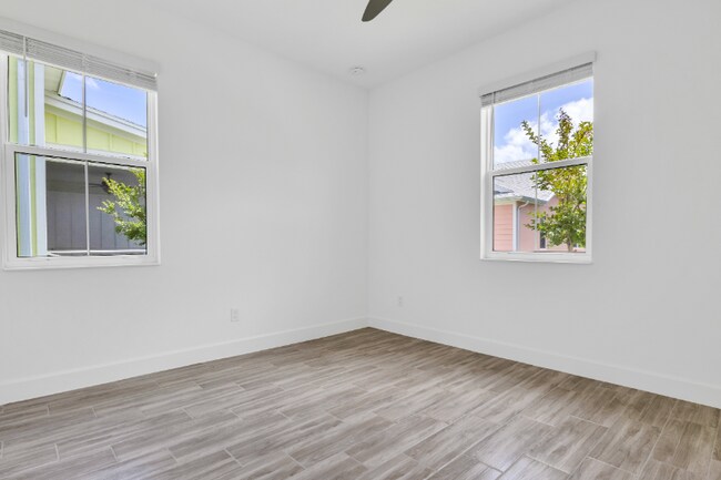 Building Photo - 243 Hang Loose Wy