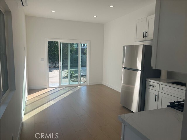 Building Photo - 11052 Emelita St