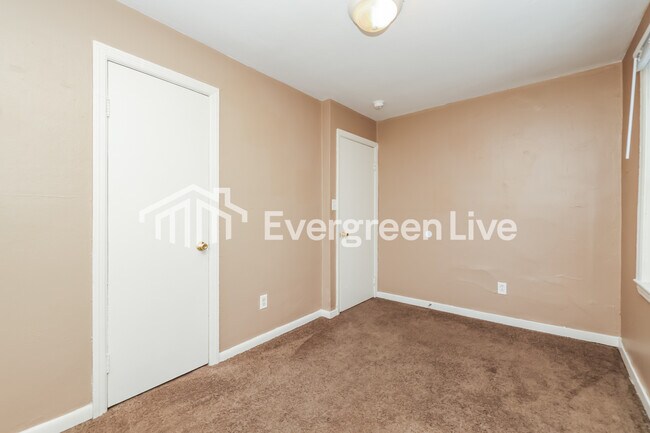 Building Photo - 1040 Harvard Ave