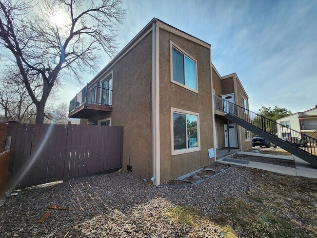 Building Photo - 4615 Picturesque Ct