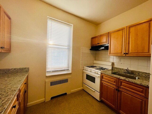 Building Photo - 81 Chestnut St