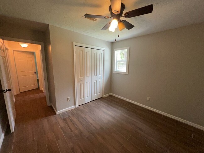 Building Photo - 30707 Martens Rd