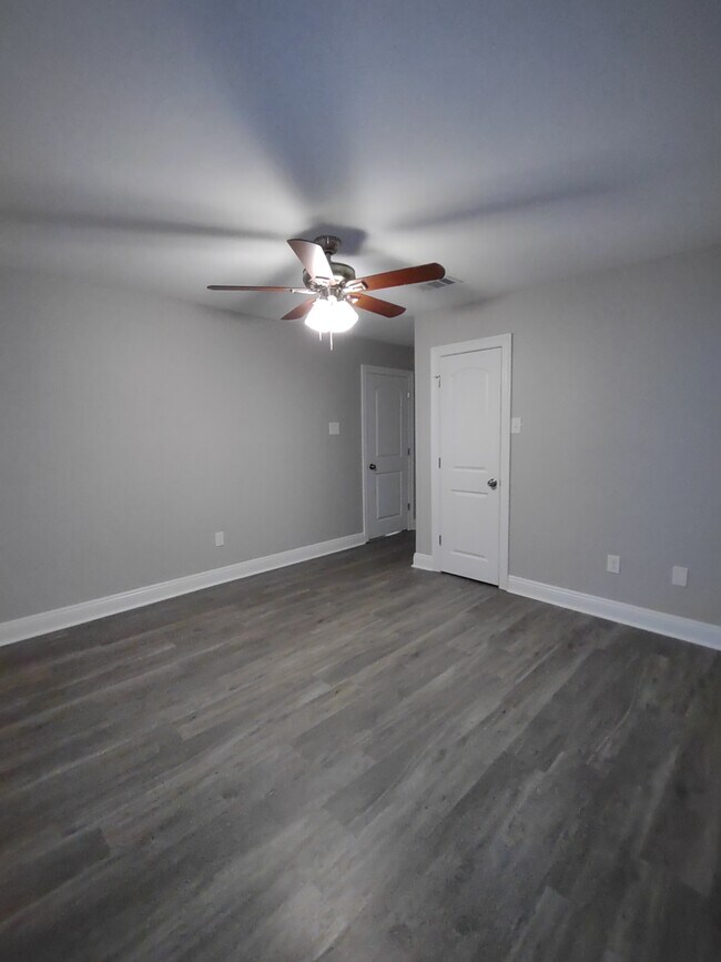Building Photo - 108 Beaupre Dr