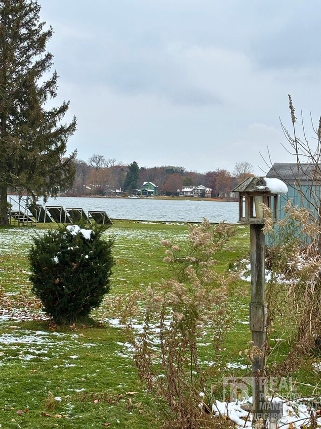 Building Photo - Spacious 2 Bed, 1 Bath Home in Alto, MI