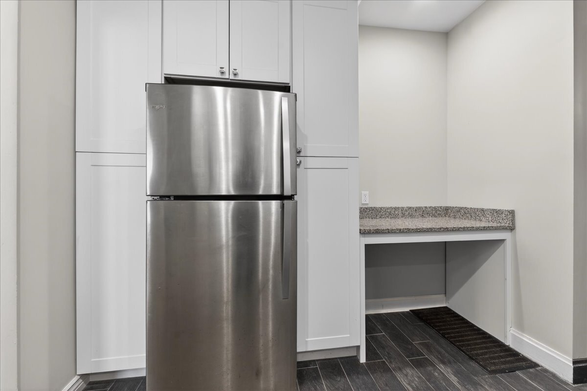 Building Photo - 4636 Shenandoah Ave