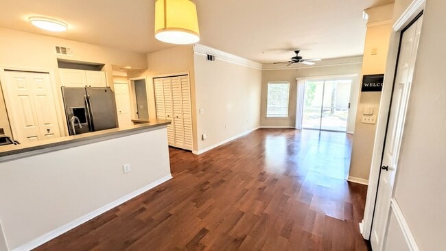 Building Photo - ANNUAL UNFURNISHED 2/1 Condo in Serenade on Palmer Ranch