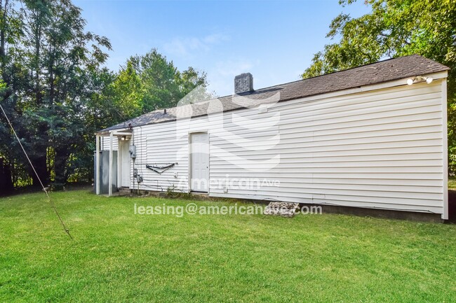 Building Photo - 7030 Sprott St