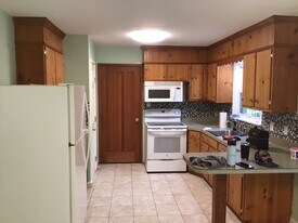 Building Photo - 429 Nicewood Dr