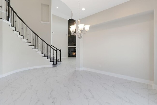 Building Photo - 532 Great Lawn Bnd