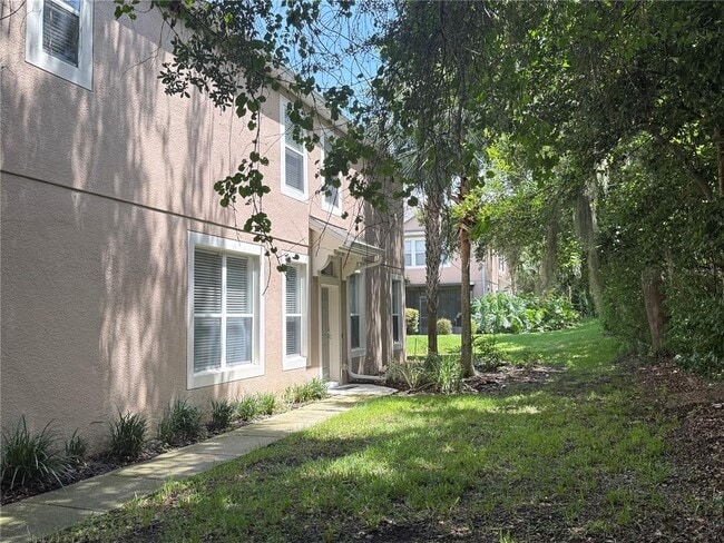 Building Photo - 1160 Loyola Ct