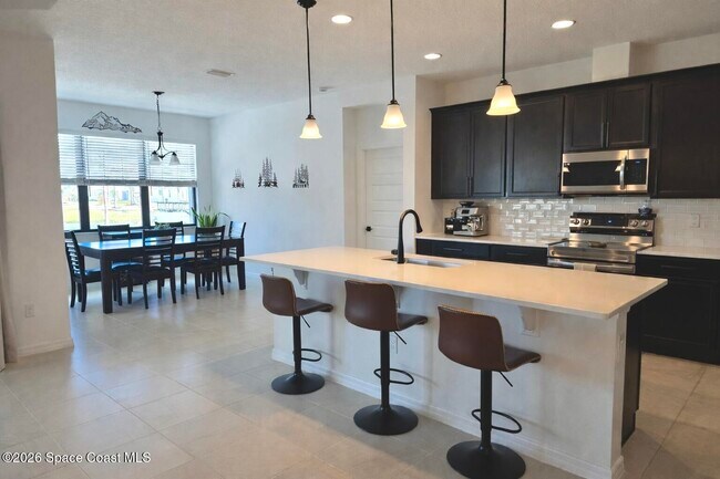 Building Photo - 2717 Kamin Dr