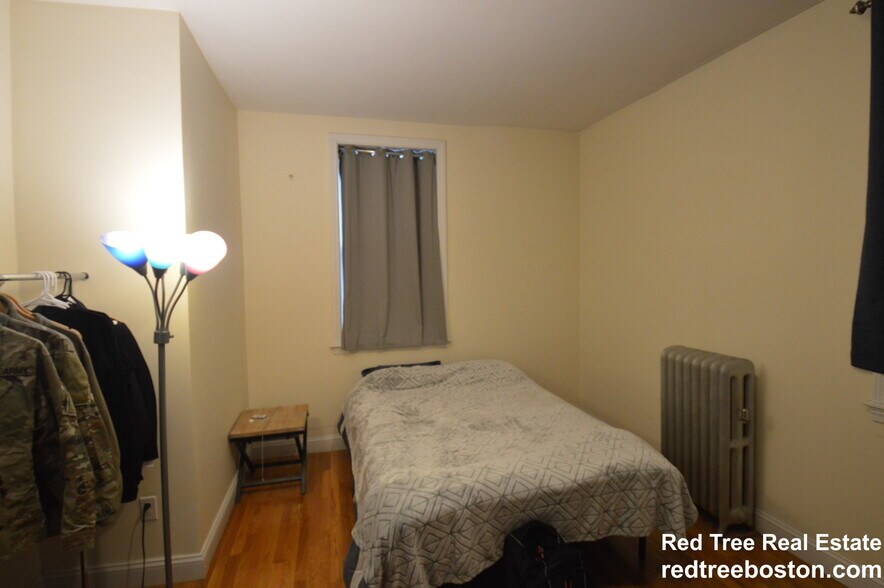 Building Photo - 66 Egmont St