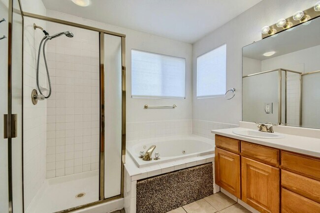 Building Photo - 9528 High Cliffe St