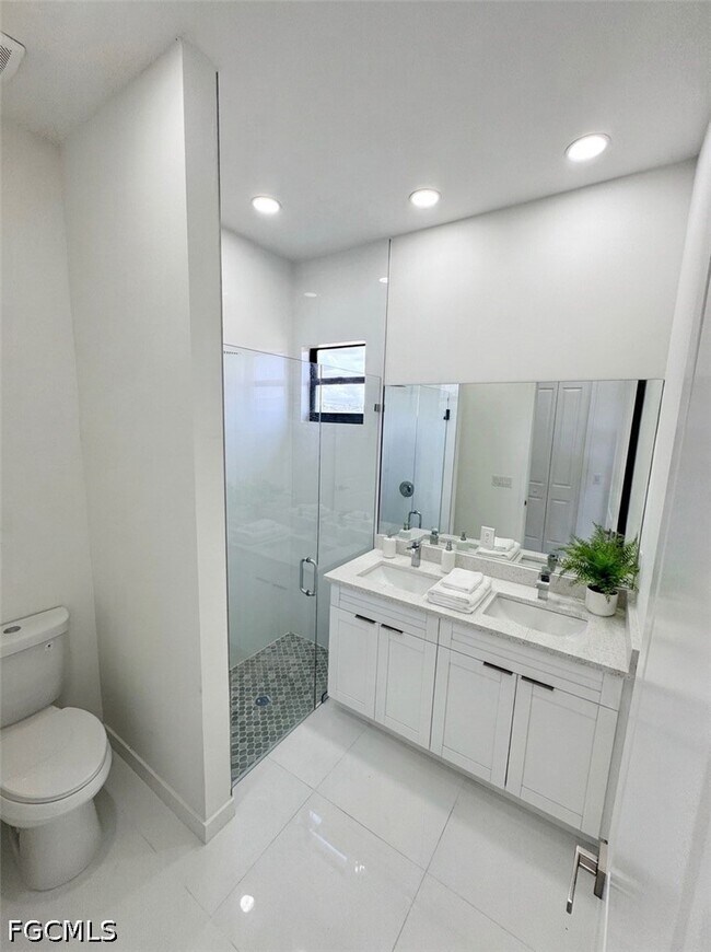Building Photo - 3032 NW 41st Ave