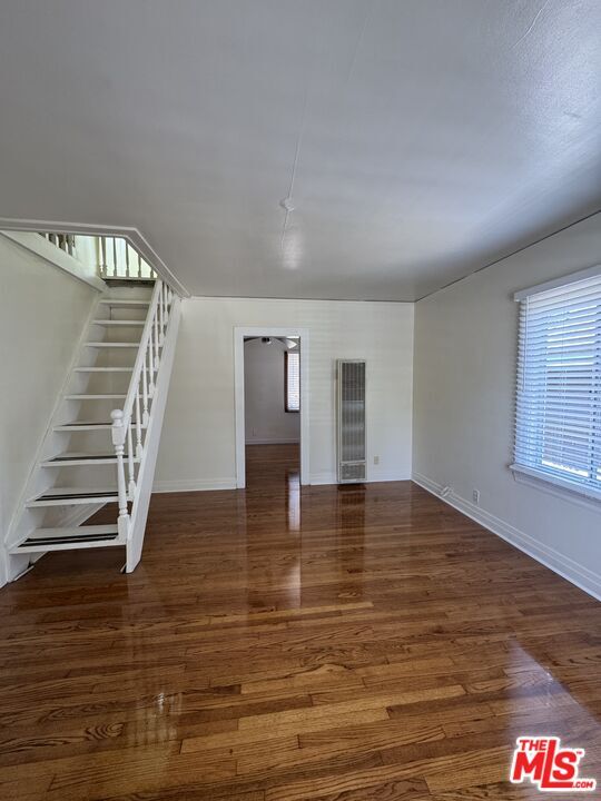 Building Photo - 368 Entrada Dr