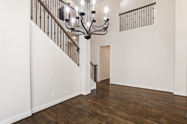 Building Photo - 4110 Maclin Dr