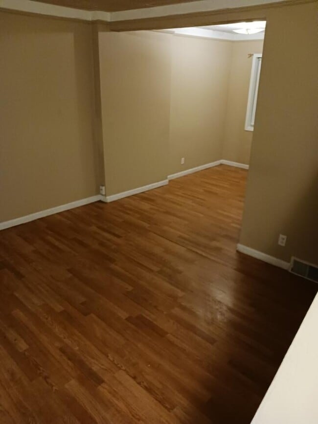 Building Photo - 3453 Ewald Cir