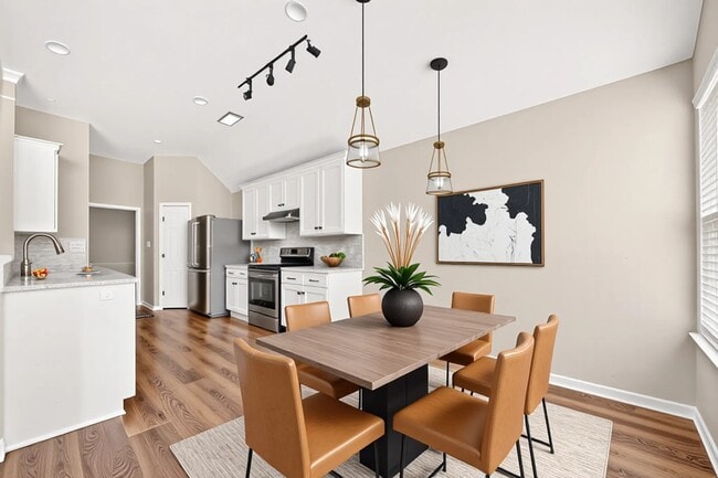 Building Photo - 22523 Cascade Springs Dr